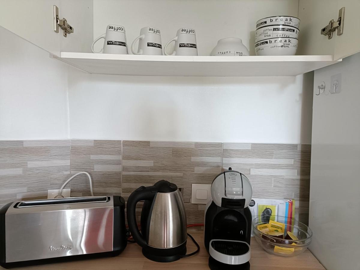 Un Bel Appartement Rez Jardin Parking Gratuit Vence Exterior foto